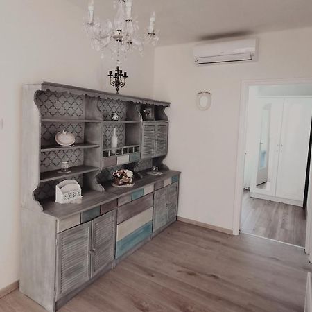 שיופוק Family Garden Apartmanhaz מראה חיצוני תמונה