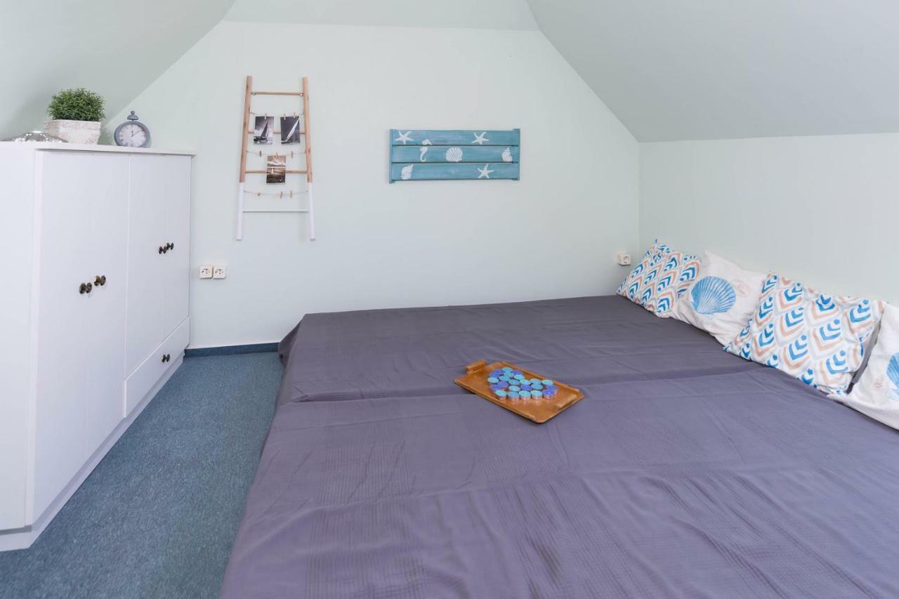 שיופוק Family Garden Apartmanhaz מראה חיצוני תמונה