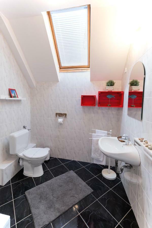שיופוק Family Garden Apartmanhaz מראה חיצוני תמונה